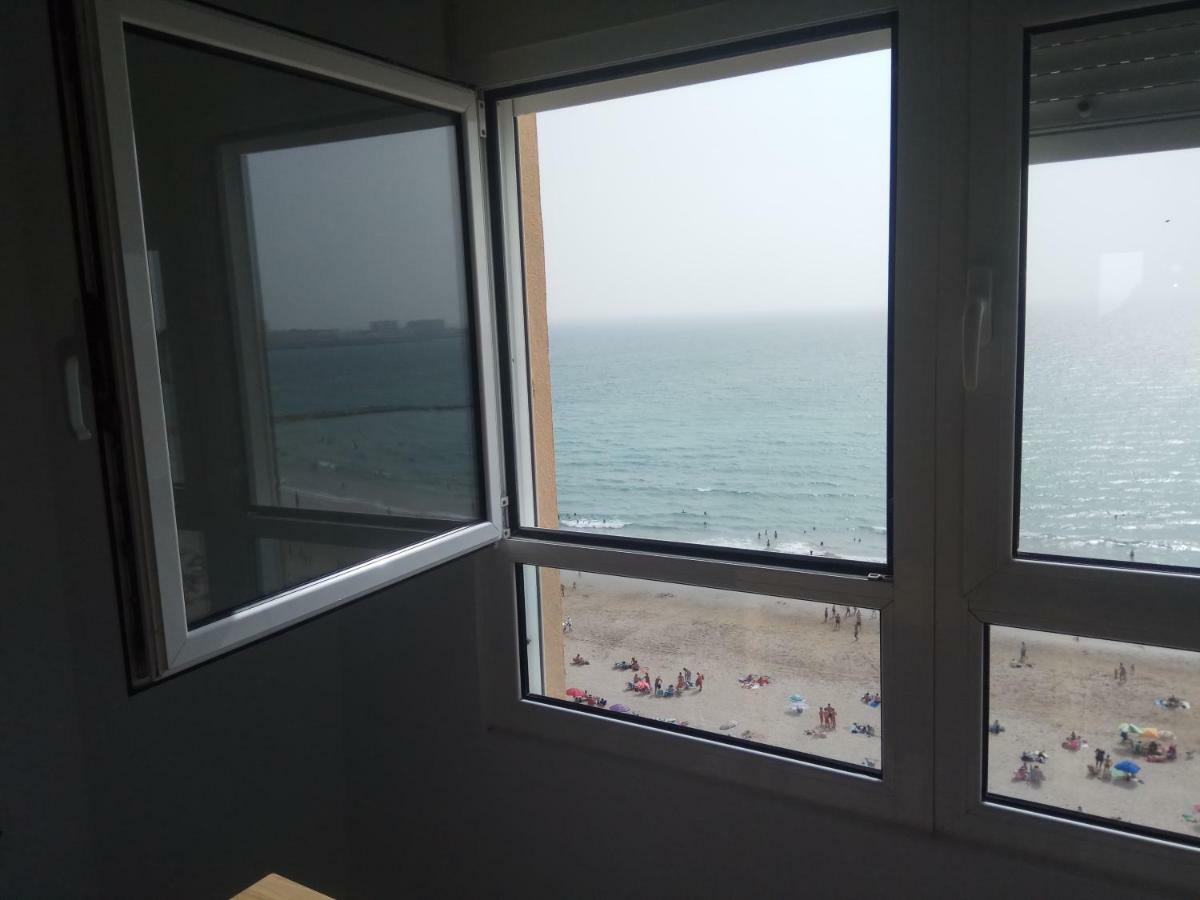 Guesting Ladreda Apartment Cadiz Ngoại thất bức ảnh